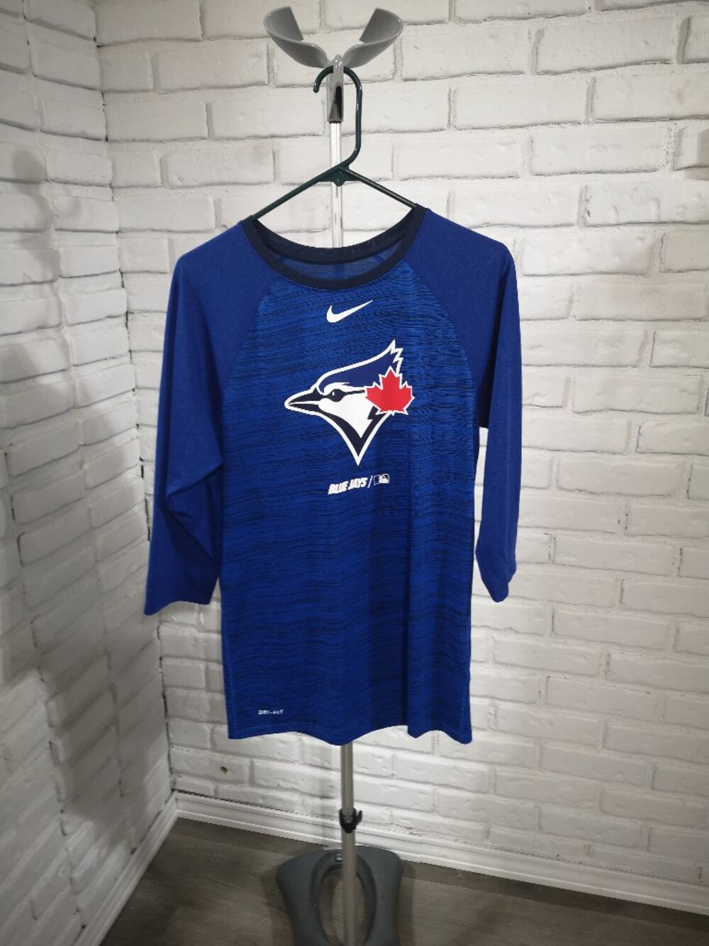 Nike Dri-Fit Women's Size Small Toronto Blue Jays Genuine Merchandise T-shirt